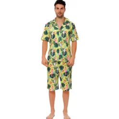 Hawaiiskjorta och shorts