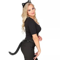 Maskeradset, katt svart