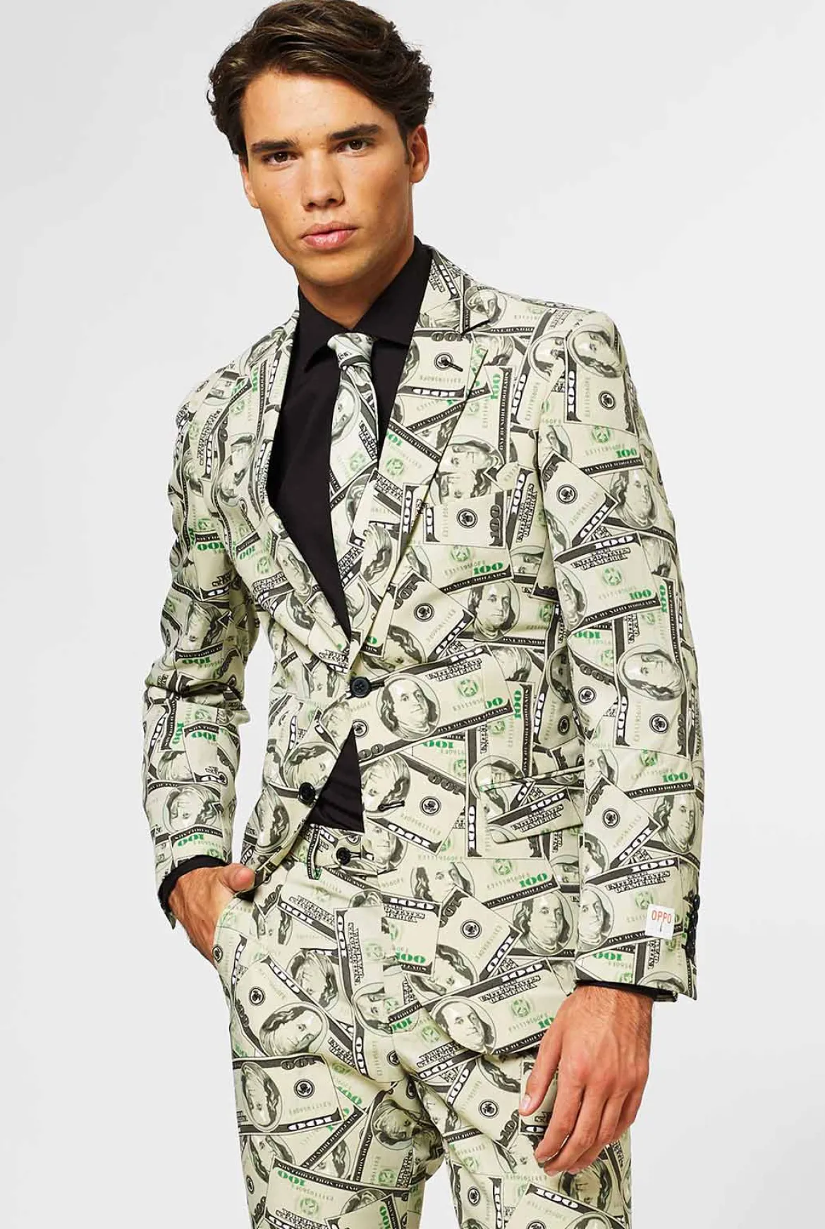 Opposuits, Cashanova
